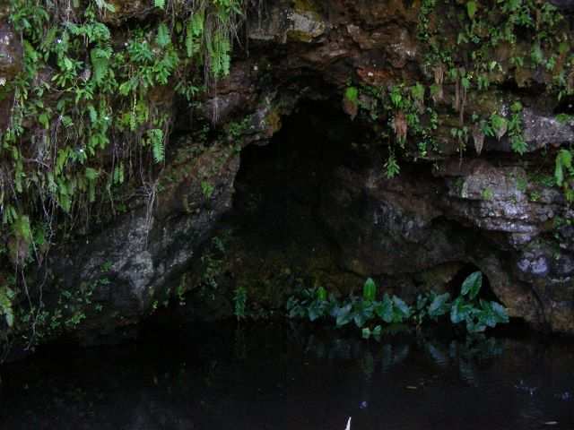 Und natuerlich noch eine Grotte.