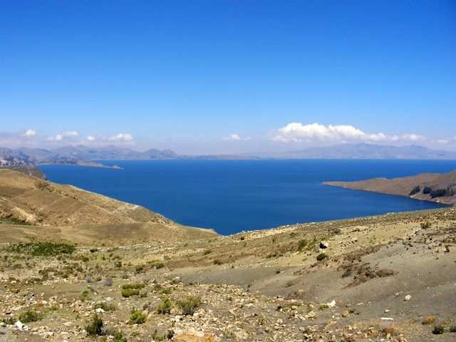 Der Titicaca See ist gross.