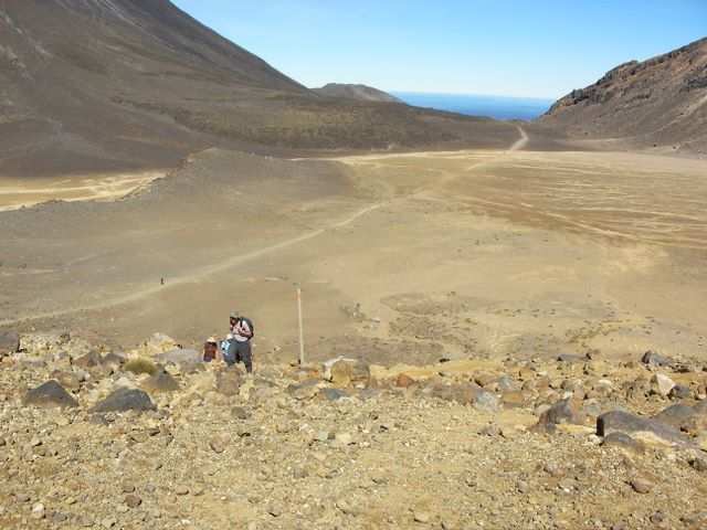 Nach der Ueberquerung des South Craters gehts erstmal wieder bergauf.